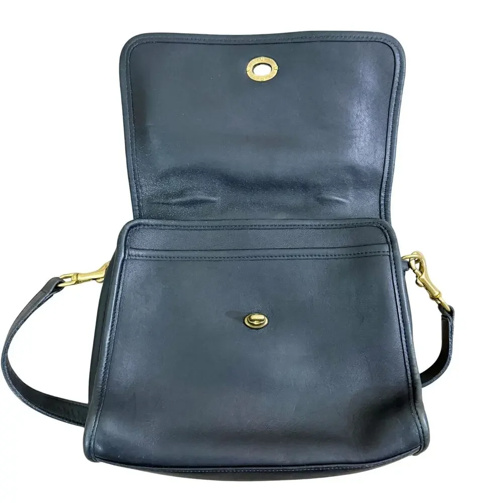 Vintage Coach Black Leather Court Bag EUC Flap/Turnlock Closure Crossbody Strap